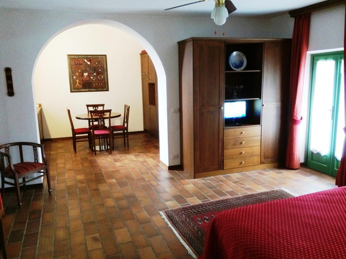 Casa Violetta B&B Agrate Conturbia Kültér fotó