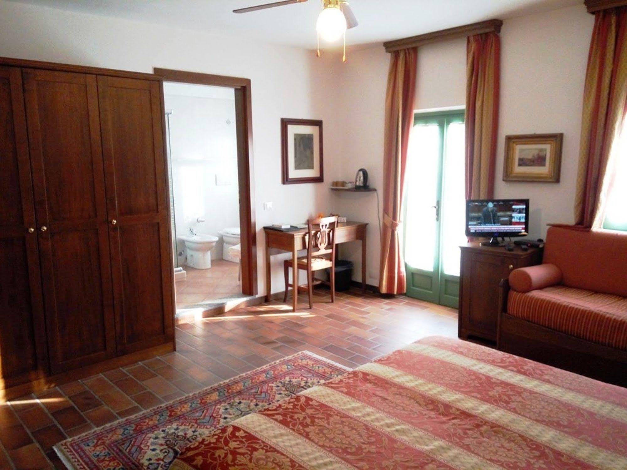 Casa Violetta B&B Agrate Conturbia Kültér fotó